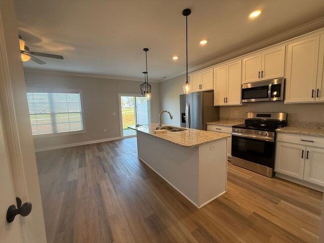 Building Photo - 6469 Fortuna Ave Unit 3 BEDROOM/3 BATH