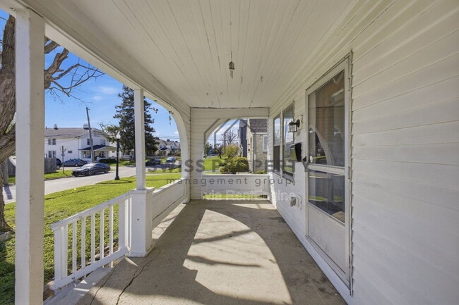 Photo - 417 S Huron Ave