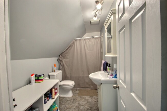 Photo - 76 Edward St