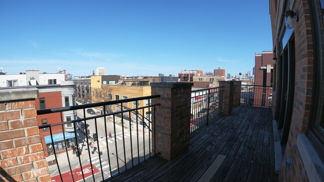 Photo - 1701 W Chicago Ave