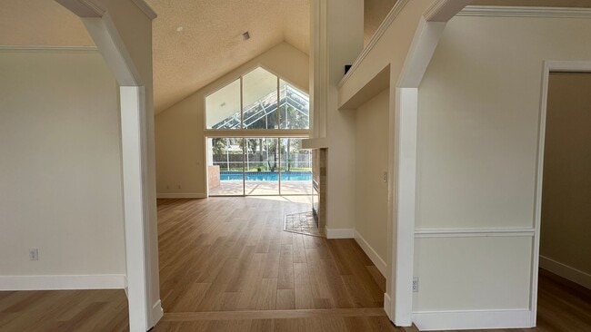 Photo - 935 Shriver Cir