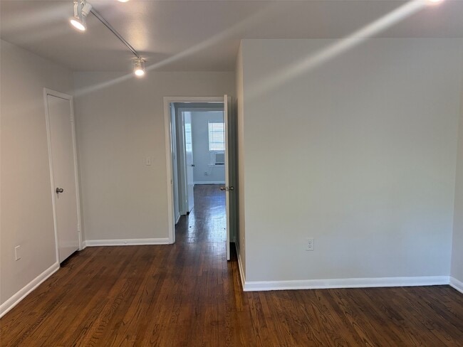 Photo - 2414 Richton St Unidad 4