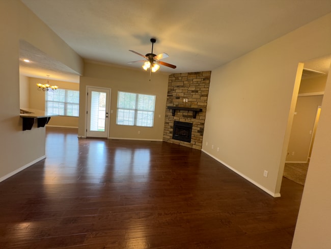 Photo - NEW 4 Bedroom | 2 Bathroom | 3 Car Garage ...