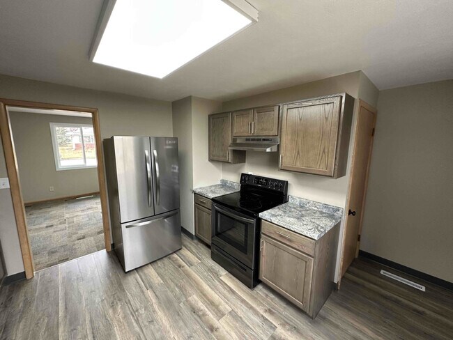 Photo - 430 2nd St NW