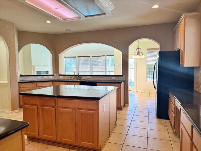 Photo - 6319 Misty Creek