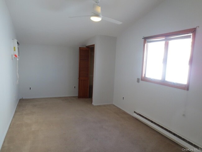 Photo - 160 E 3rd St