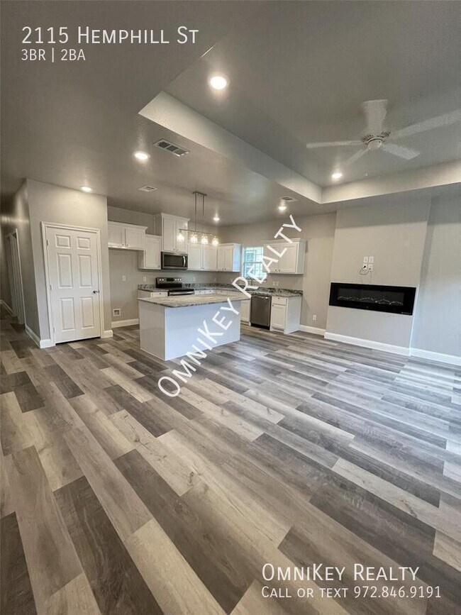 Photo - 2115 Hemphill St