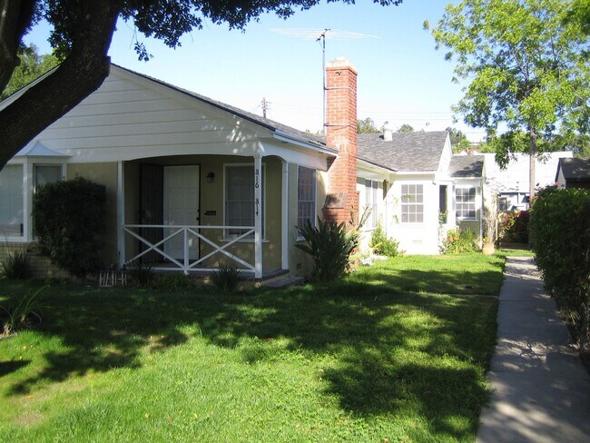 Building Photo - Adams Duplex -814/816 Rental Unit Adams 816