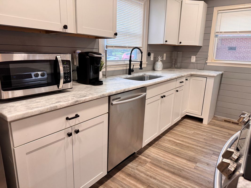 Photo - 2680 Acadia St