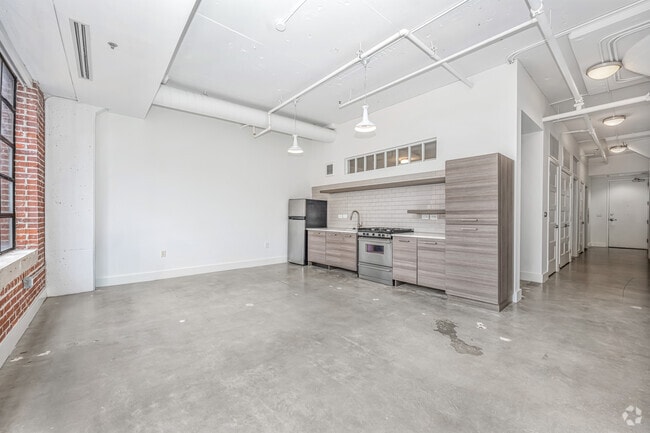 The Gateway 2BR, 1BA - 990SF - Kitchen