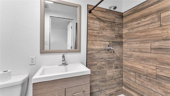 Photo - 809 W Canal St