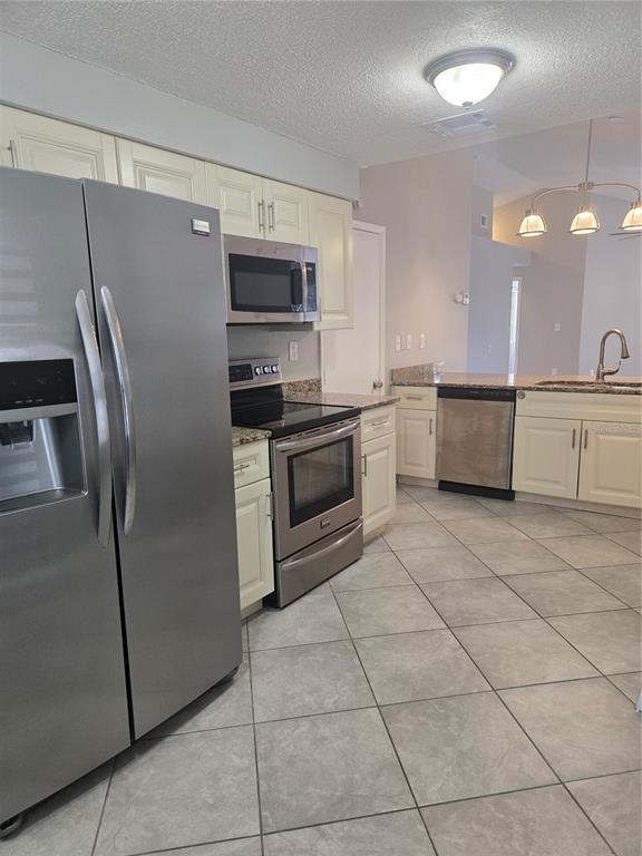 Photo - 787 Arthurs Ct