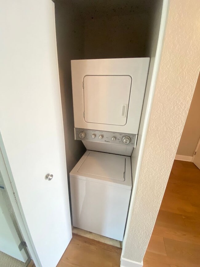 Photo - Advent - Low Deposit Bright Top Floor Condo!