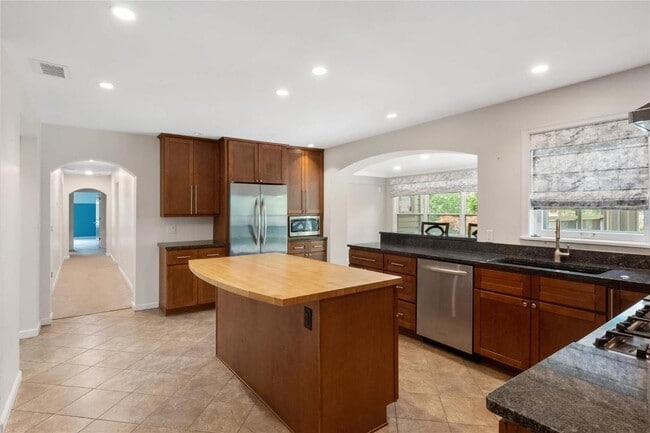 Photo - 101 Graybridge Rd