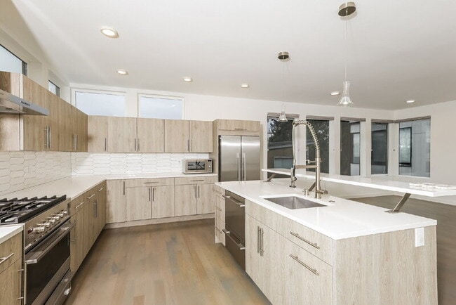 Photo - 824 NW 53rd St