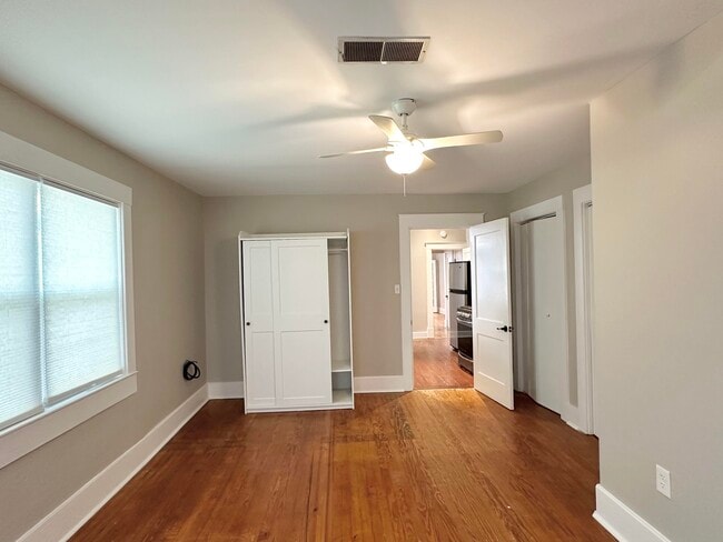 Photo - 2030 Young Ave