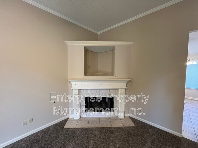 1330 Siskin Dr