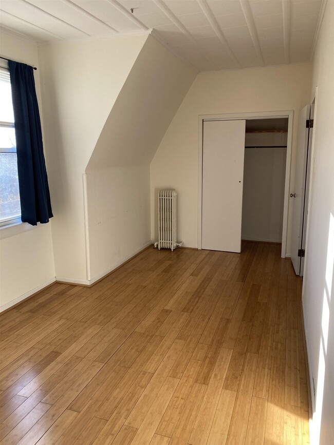 Photo - 375 Avenue C