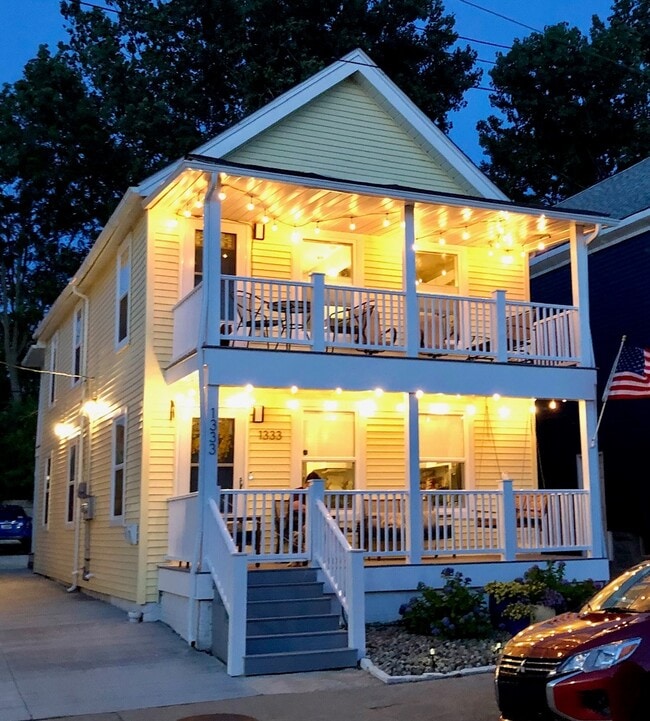 Photo - 1333 W 67th St Unit 1333 w 67 Up