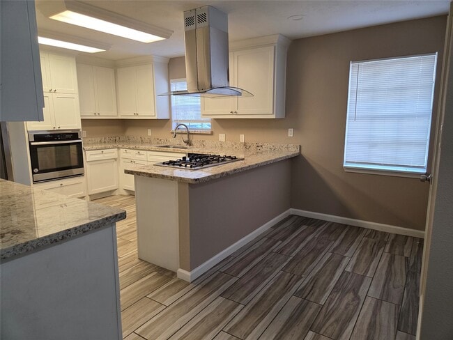 Building Photo - 717 Vicksburg Ct