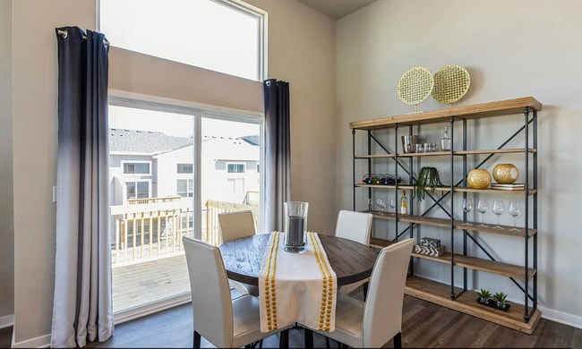 Photo - 879 NE Traverse Dr