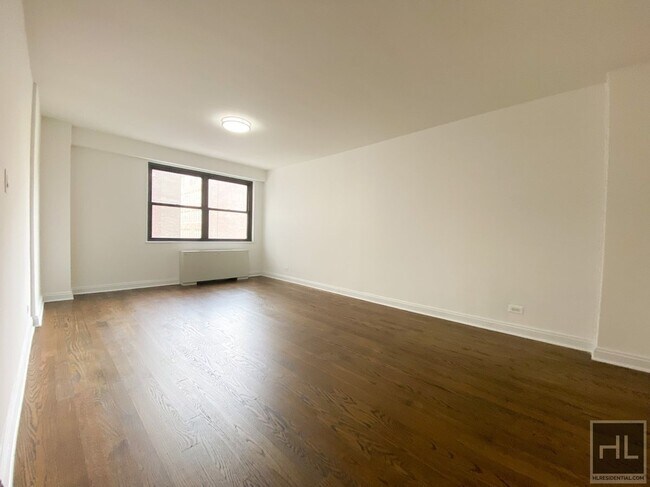 Photo - E 16 ST Unidad 19A