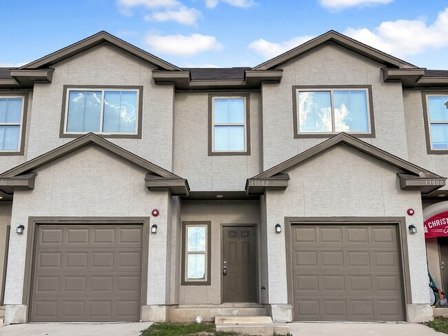 Photo - Charming Townhome Near I-35 & Randolph AFB