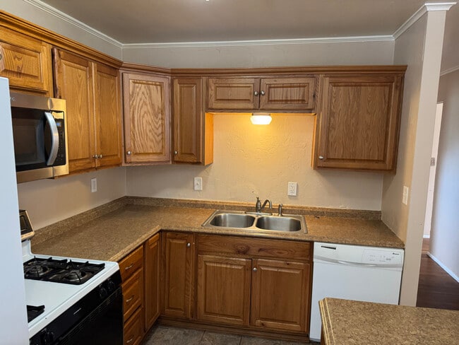 Photo - 3107 S Nelson St