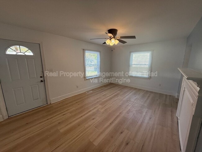 Photo - 1604 Textile Dr