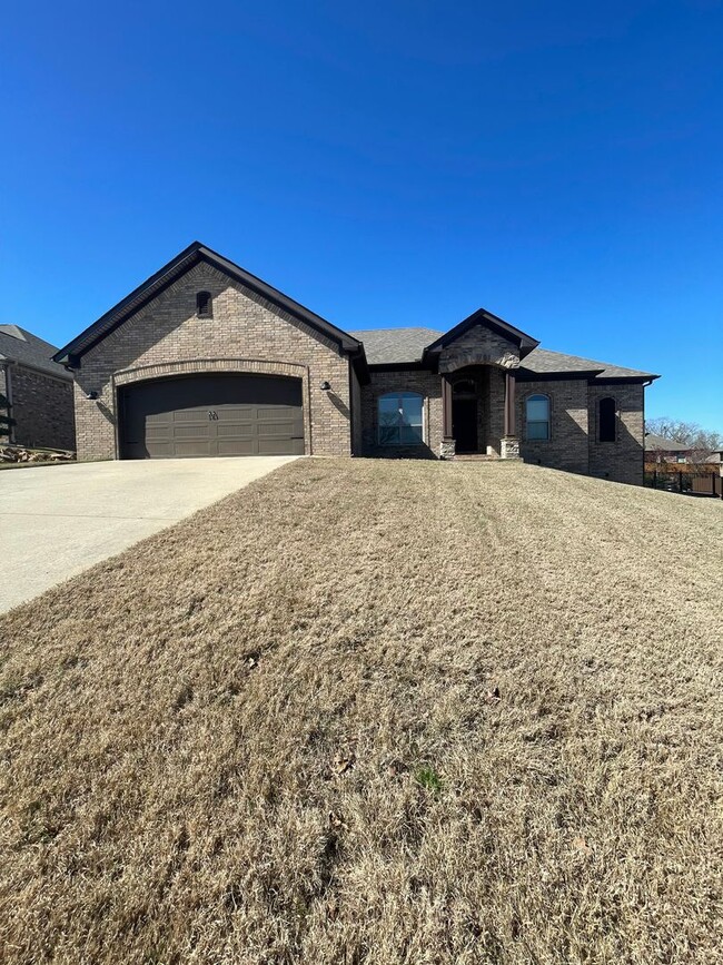 Building Photo - Great location in Sherwood