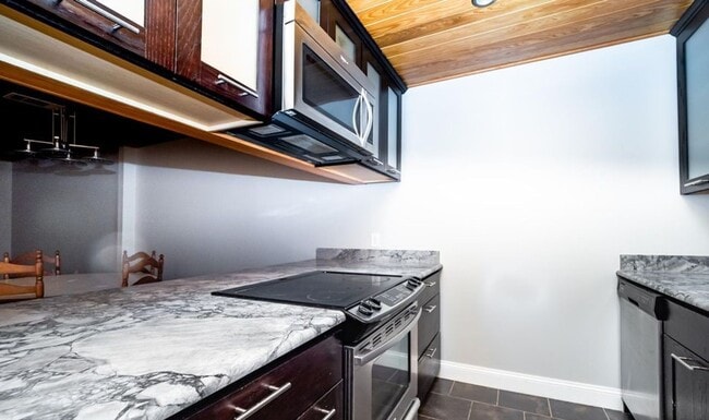 Photo - 807 Planters Point Dr