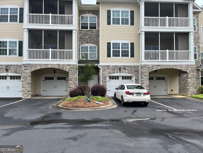 Building Photo - 3105 Village Blvd SE