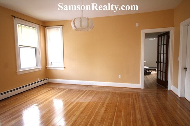 Photo - 483 Hope Unit 1