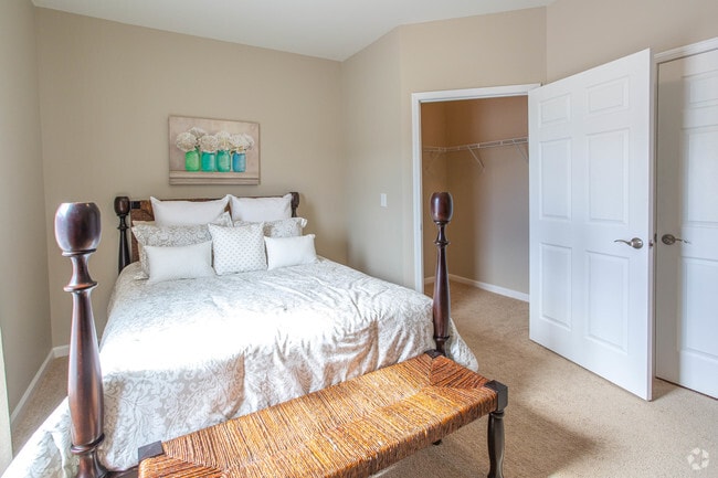 2BR, 2BA - Bedroom