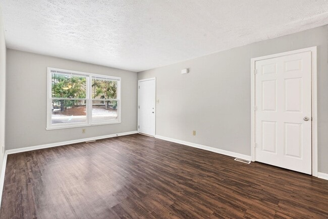 Photo - 231 Lark Dr Unit 2