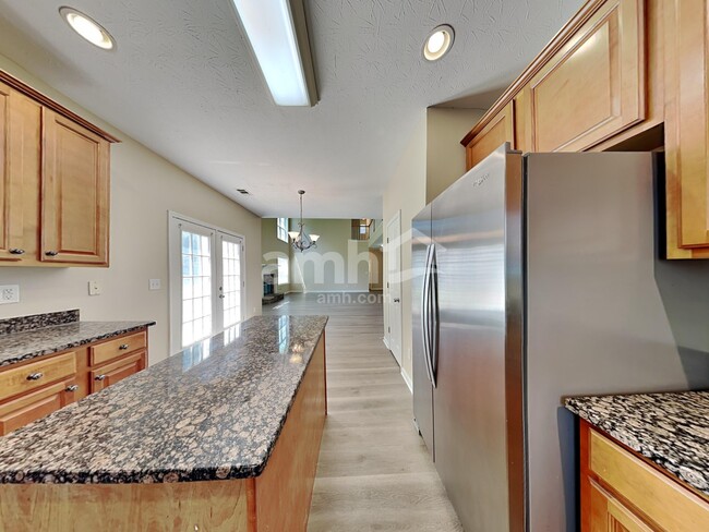 Photo - 332 Sunderland Way