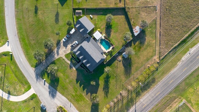 Photo - 2963 Settler's Way Dr