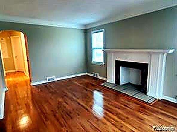 Photo - 20441 Mitchell St