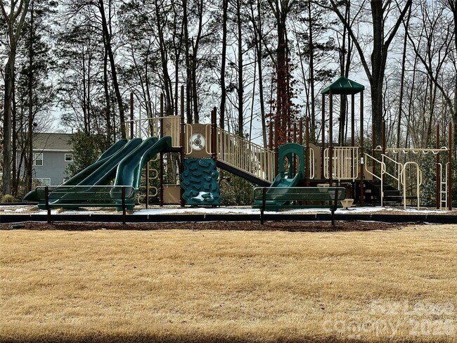 Photo - 410 Cranford Dr