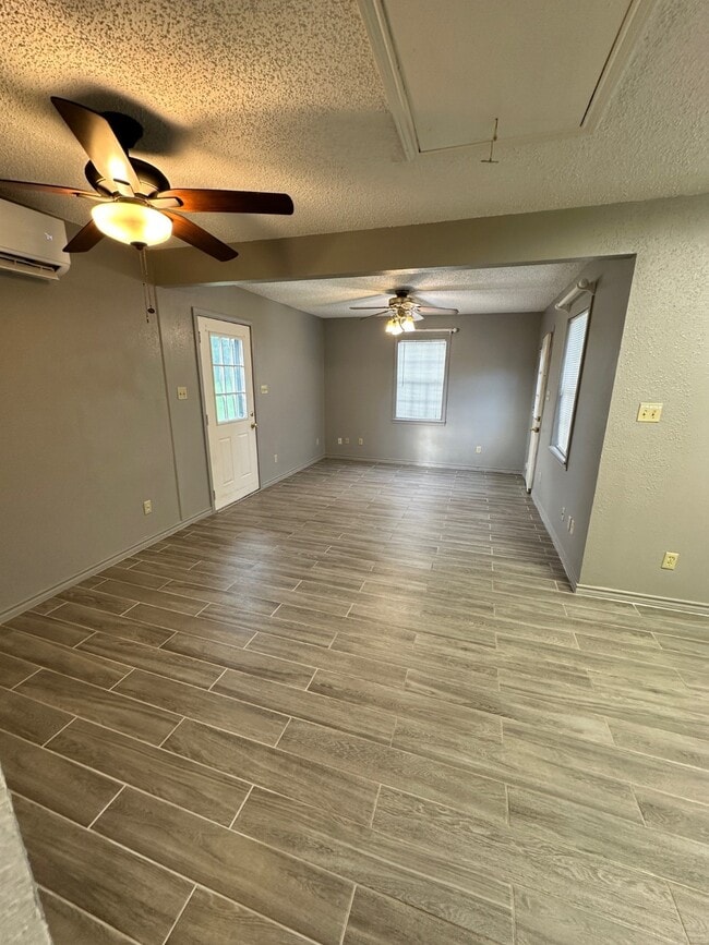 Photo - 100 Happy Hollow Rd