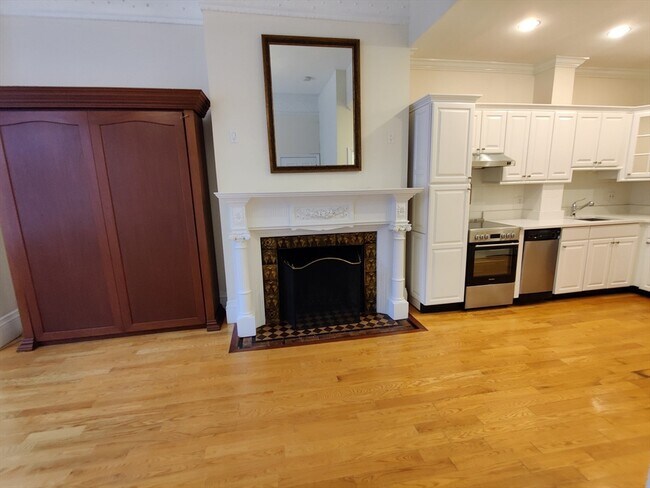 Photo - 354 Marlborough St Unit 3
