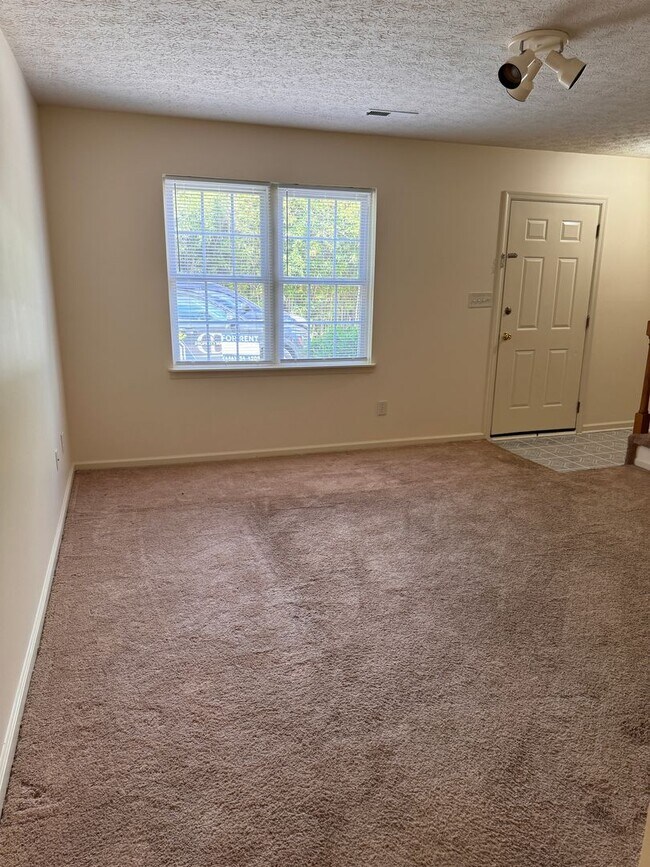 Photo - 540 Monticello Ave Unidad B