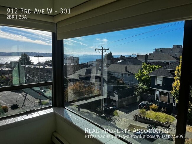 Building Photo - 912 3rd Ave W