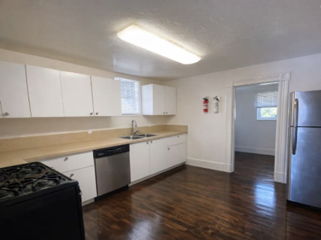 Photo - 1694 11th St Unidad Upper (A)