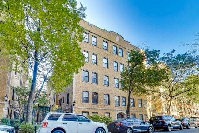 Photo - 636 W Waveland Ave Unidad 2E