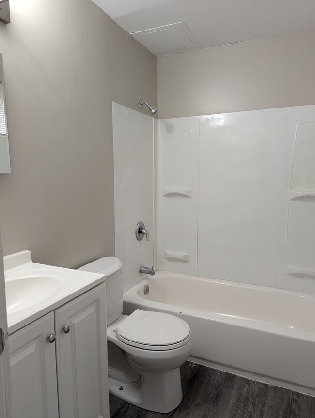 3006-3008-3008 Osage St Unit 3008 1FL