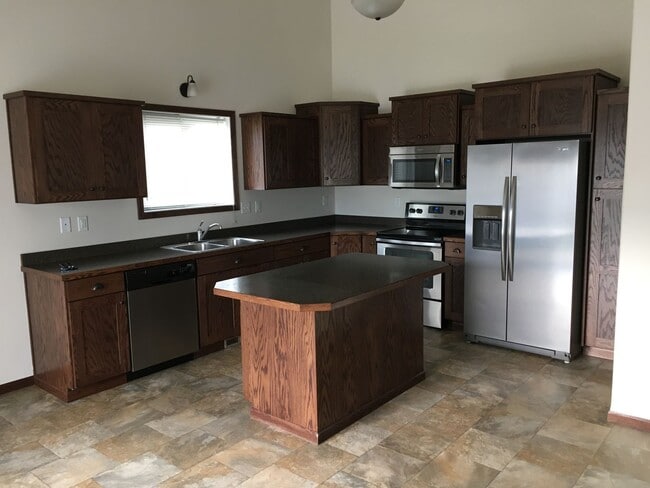 Photo - 3 Bed 3 Bath Twin Home