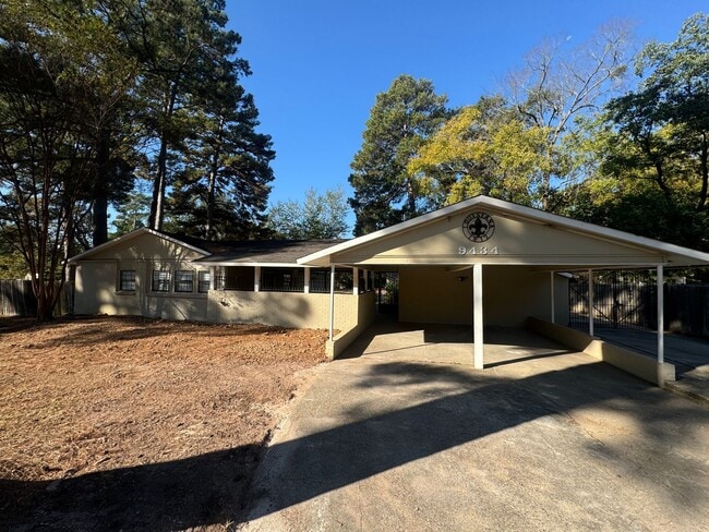 Photo - Large lot in Southern Hills....