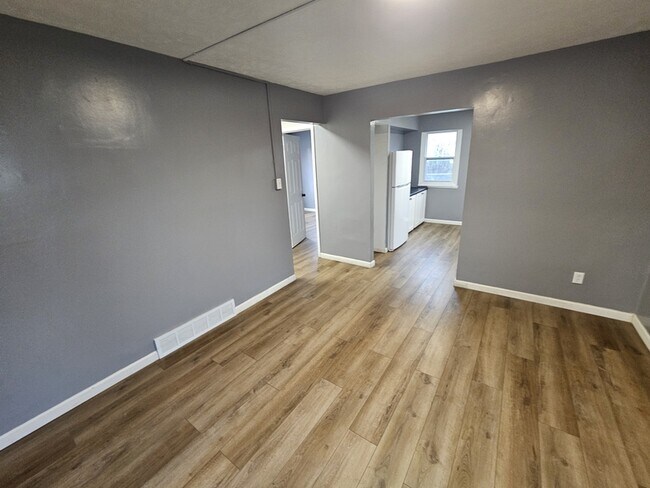 Photo - 7305 Carson Ave