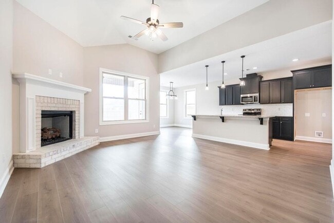 Photo - 402 Otters Rdg Dr